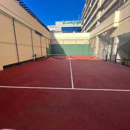 Heart Of Puerto Banus Newly Renavated Free Parking , Wifi ,Pool,Gym,Padel Court Apartment Marbella Luaran gambar