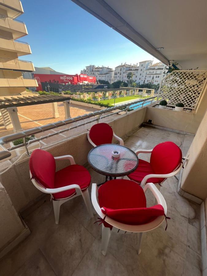 Heart Of Puerto Banus Newly Renavated Free Parking , Wifi ,Pool,Gym,Padel Court Apartment Marbella Luaran gambar